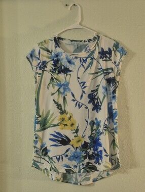 Blue Sol White Floral Cap-Sleeve Tee in Blue & Yellow